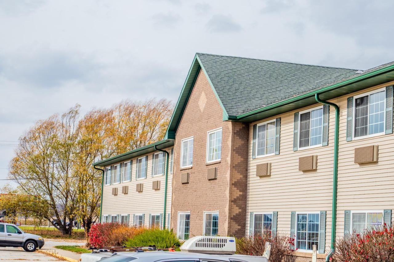Colfax Inn By Marifah Exterior photo