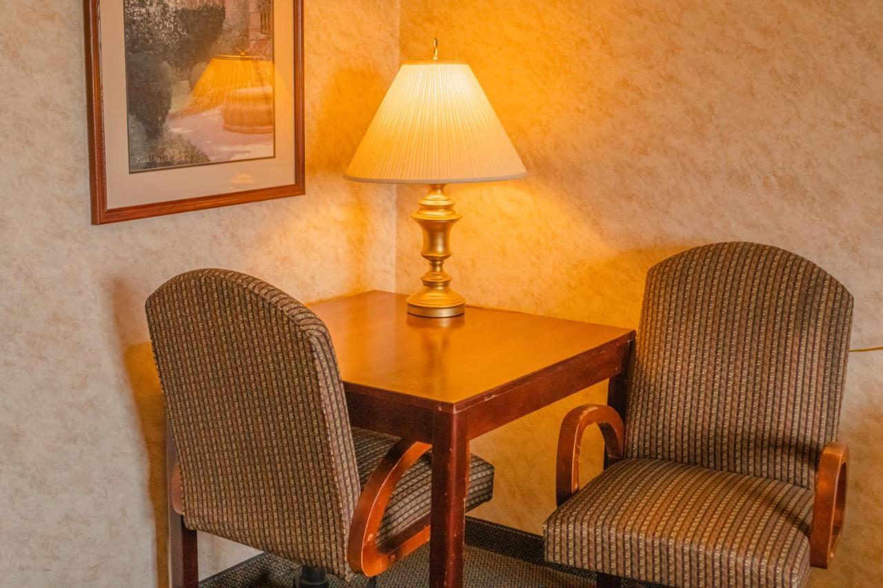 Colfax Inn By Marifah Exterior photo